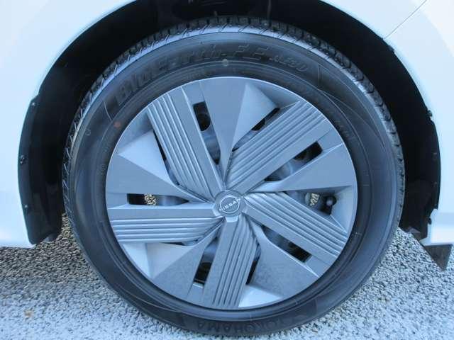 ノート １．２　Ｘ　ナビ　アラウンドビュー　前後ドラレコ　リアカメラ　衝突被害軽減ブレ－キ　全方位カメラ　ＥＴＣ付　ＬＥＤヘッドライト　レーンアシスト　インテリジェントキー　ワンオーナー　ドラレコ　アイドリングストップ　整備記録簿　盗難防止システム　ＴＶナビ（19枚目）