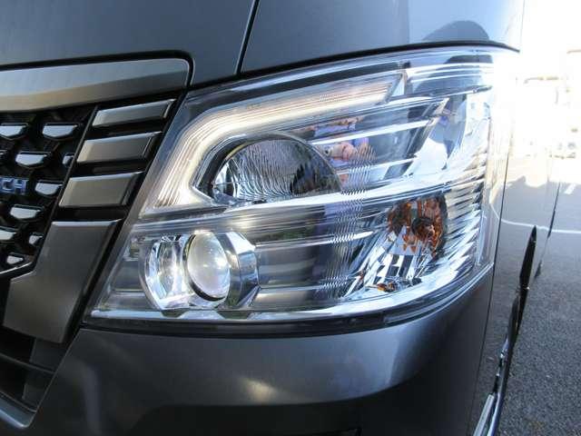 キャラバン ２．４　ＡＵＴＥＣＨ　ロングボディ　ディーゼルターボ　４ＷＤ　ナビ　アラウンドビュー　ドラレコ　ＥＴＣ　ＥＴＣ　レーンキープアシスト　４ＷＤ　全周囲カメラ（20枚目）
