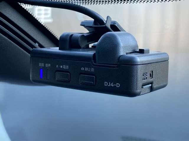 セレナ １．２　ｅ－ＰＯＷＥＲ　ハイウェイスター　Ｖ　１０インチナビ　プロパイロット　ドラレコ　３６０°カメラ　エマジェンシーブレーキ　１オナ　バックカメラ　ＬＥＤ　レーンアシスト　点検記録簿付　クルコン　ＥＴＣ　ドラレコ　Ａストップ　イモビ　フルオートエアコン　アルミホイール　エアバック（15枚目）