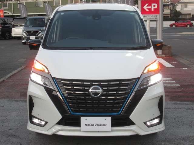 セレナ １．２　ｅ－ＰＯＷＥＲ　ハイウェイスター　Ｖ　アーバンクロム　プロパイロット　純正１０ｉｎナビ（3枚目）