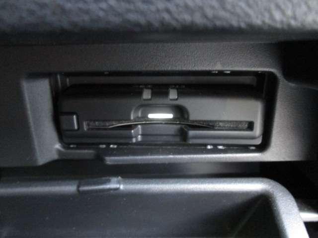 セレナ １．２　ｅ－ＰＯＷＥＲ　ハイウェイスター　Ｖ　アーバンクロム　プロパイロット　純正１０ｉｎナビ（8枚目）