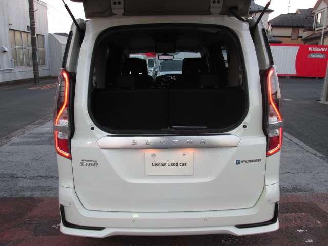 セレナ １．２　ｅ－ＰＯＷＥＲ　ハイウェイスター　Ｖ　アーバンクロム　プロパイロット　純正１０ｉｎナビ（19枚目）