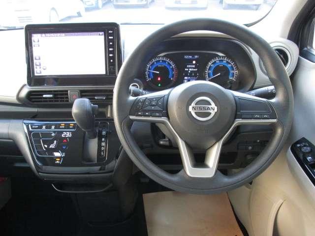 デイズ ６６０　Ｘ　純正９ｉｎナビ（4枚目）