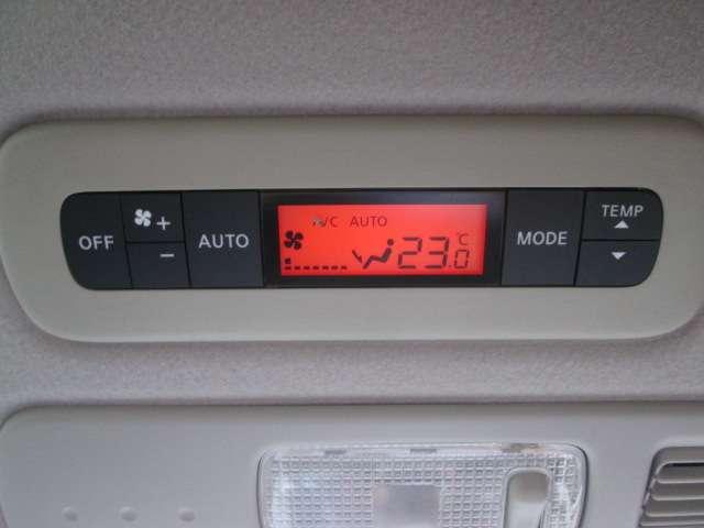 セレナ ２．０　ライダー　パフォーマンススペック　ブラックライン　Ｓ－ＨＹＢＲＩＤ　Ｅブレーキ　純正ナビ・ＴＶ　バックカメラ（17枚目）