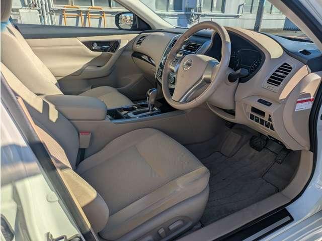 ティアナ 2.5 XL 純正ナビ・TV バックカメラ(9枚目)