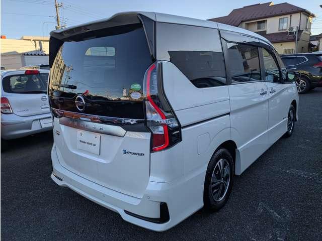 セレナ 1.2 e-POWER ハイウェイスター V プロパイロット 純正10inナビ アラウンド(2枚目)