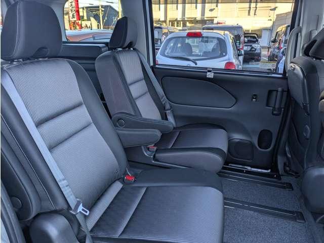 セレナ 1.2 e-POWER ハイウェイスター V プロパイロット 純正10inナビ アラウンド(10枚目)