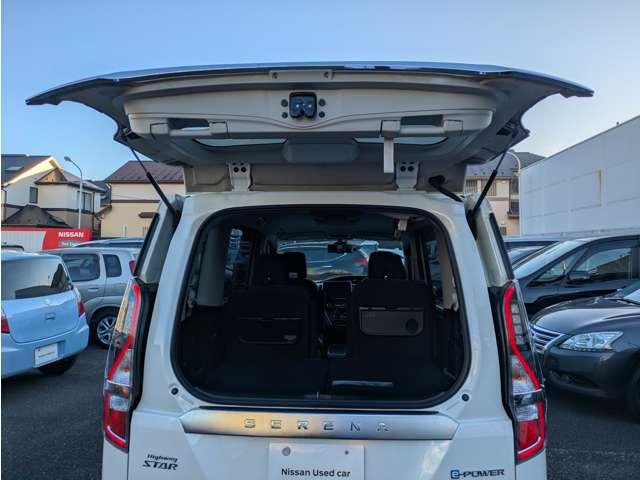 セレナ 1.2 e-POWER ハイウェイスター V プロパイロット 純正10inナビ アラウンド(14枚目)