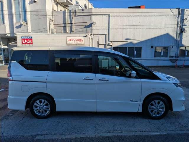 セレナ 2.0 ハイウェイスター プロパイロット エディション 4WD お純正ナビ バックカメラ シートヒータ(5枚目)