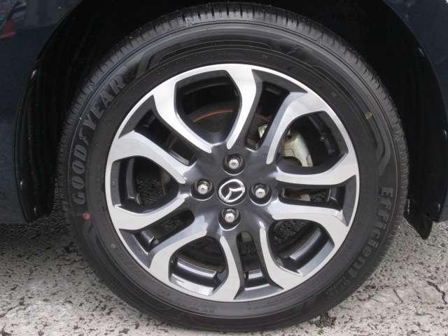 デミオ 1.5 XD ツーリング ディーゼルターボ 4WD 純正ナビ Eブレーキ 全周囲カメラ(11枚目)