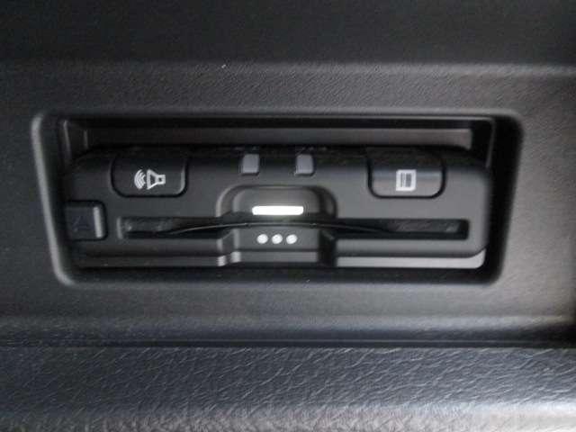 キャラバン 2.0 DX ロングボディ Eブレーキ 純正ナビ・TV バックカメラ(7枚目)