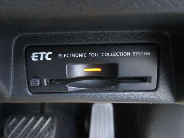 高速道路では便利なＥＴＣを装備しております。