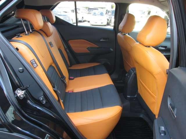 キックス 1.2 X FOUR ツートーン インテリアエディション(e-POWER) 4WD 純正9inナビ プロパイロット(11枚目)