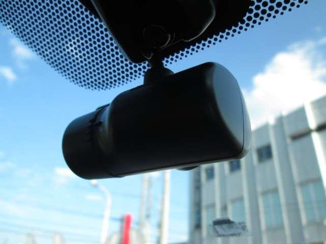 キックス 1.2 X FOUR ツートーン インテリアエディション(e-POWER) 4WD 純正9inナビ プロパイロット(14枚目)