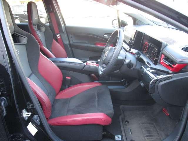 オーラ 1.2 NISMO コネクトナビ レカロシート(9枚目)