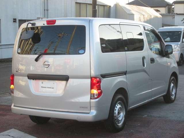 ＮＶ２００バネットバン １．６　ＧＸ　純正ナビ　バックカメラ　Ｅブレーキ（2枚目）