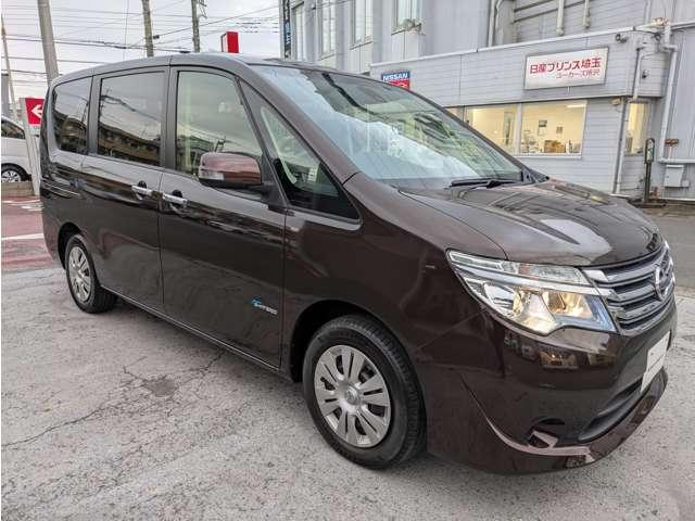 セレナ ２．０　２０Ｘ　Ｓ－ＨＹＢＲＩＤ　電動サンルーフ（6枚目）