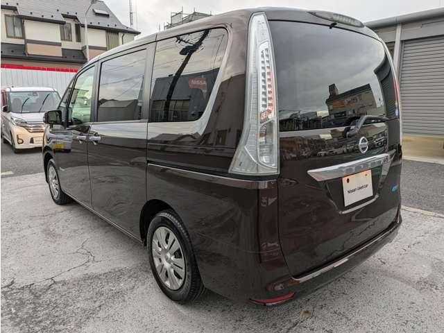 セレナ ２．０　２０Ｘ　Ｓ－ＨＹＢＲＩＤ　電動サンルーフ（7枚目）