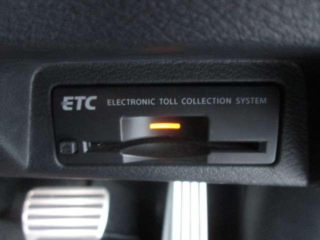 スカイライン 3.5 350GT ハイブリッド タイプSP 電動サンルーフ アラウンドビューM(8枚目)