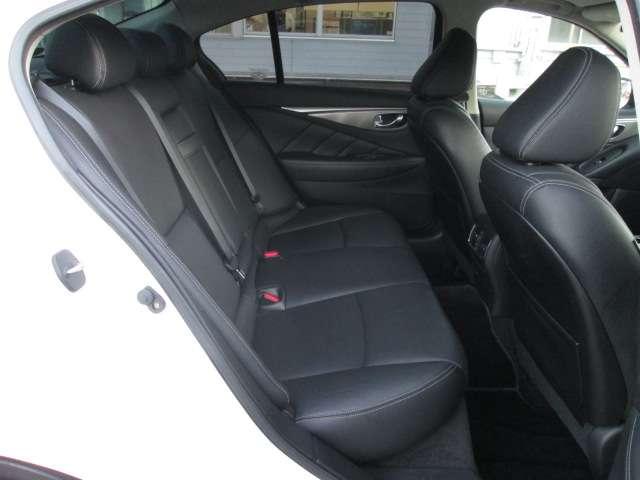 スカイライン 3.5 350GT ハイブリッド タイプSP 電動サンルーフ アラウンドビューM(10枚目)