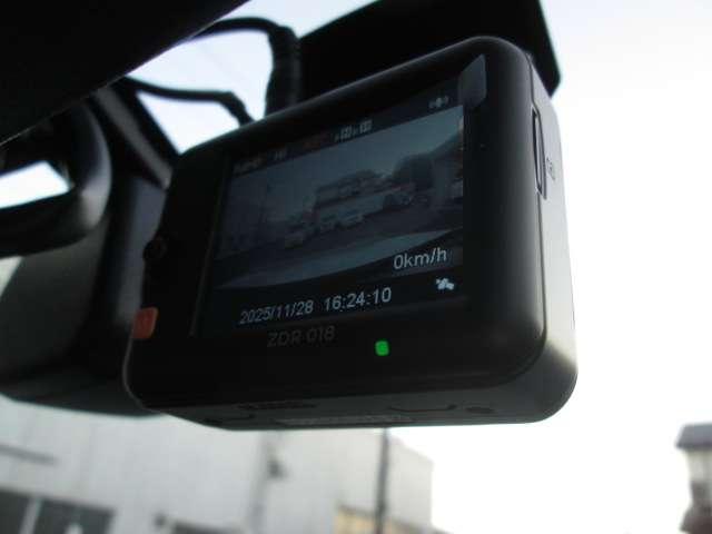 スカイライン 3.5 350GT ハイブリッド タイプSP 電動サンルーフ アラウンドビューM(16枚目)