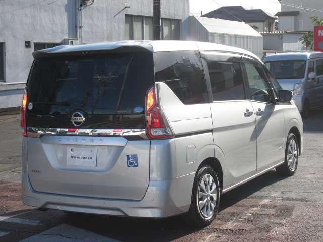 セレナ 2.0 X チェアキャブ リフタータイプ リフタータイプ 左側オートスライドドア(2枚目)