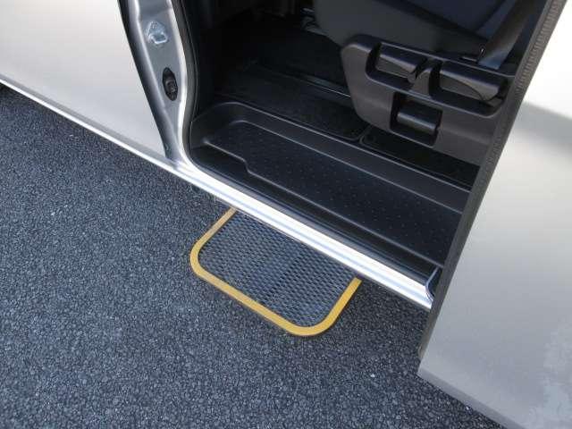 セレナ 2.0 X チェアキャブ リフタータイプ リフタータイプ 左側オートスライドドア(6枚目)