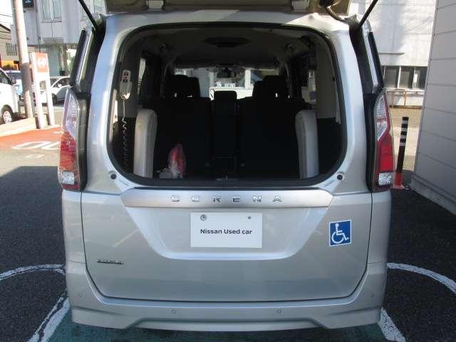 セレナ 2.0 X チェアキャブ リフタータイプ リフタータイプ 左側オートスライドドア(12枚目)