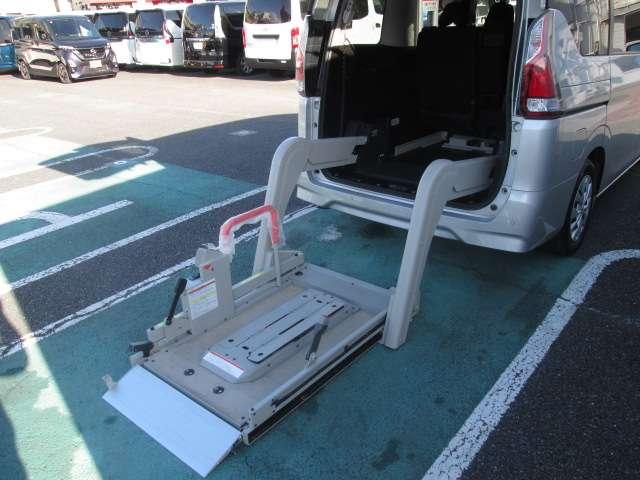 セレナ 2.0 X チェアキャブ リフタータイプ リフタータイプ 左側オートスライドドア(14枚目)