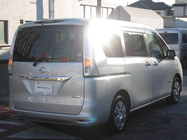 セレナ 2.0 20X S-HYBRID Eブレーキ 横滑り防止装置 バックカメラ(2枚目)