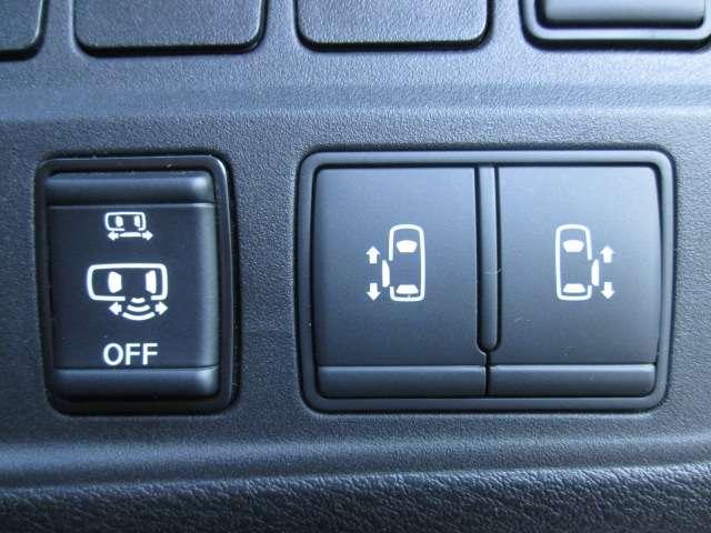 セレナ ２．０　ハイウェイスター　Ｖ　純正ナビ（9枚目）