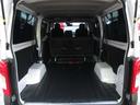リヤシートを倒すとさらに大きなスペースを確保できます