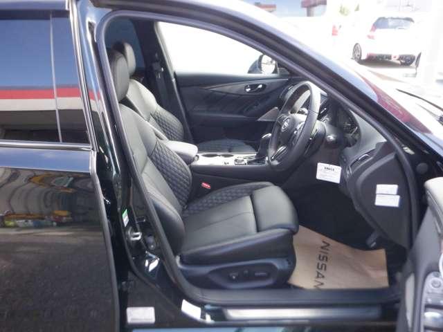 スカイライン ３．０　４００Ｒ　電動ガラスサンルーフ　ＰｅｒｆｏｒｍａｎｃｅＢＯＳＥサ　本革シ－ト　ＬＥＤヘッド　キーレスエントリー　車線逸脱警報　スマ－トキ－　バックモニター　クルコン　ドラレコ　メモリーナビ　ナビＴＶ　サイドカメラ　ＡＡＣ　アルミ　盗難防止装置　ＥＴＣ　エアバッグ（14枚目）