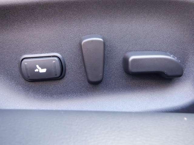 スカイライン ３．０　４００Ｒ　電動ガラスサンルーフ　ＰｅｒｆｏｒｍａｎｃｅＢＯＳＥサ　本革シ－ト　ＬＥＤヘッド　キーレスエントリー　車線逸脱警報　スマ－トキ－　バックモニター　クルコン　ドラレコ　メモリーナビ　ナビＴＶ　サイドカメラ　ＡＡＣ　アルミ　盗難防止装置　ＥＴＣ　エアバッグ（15枚目）