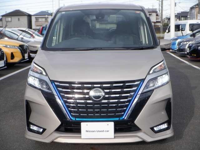 セレナ 1.2 e-POWER ハイウェイスター V ワンオ-ナ- 後席モニター プロパイロット 360°カメラ エマジェンシーブレーキ 1オナ スマキー バックカメラ LED レーンアシスト 点検記録簿付 ETC ドラレコ Aストップ イモビ サイドカーテンエアバック フルオートエアコン ABS(3枚目)