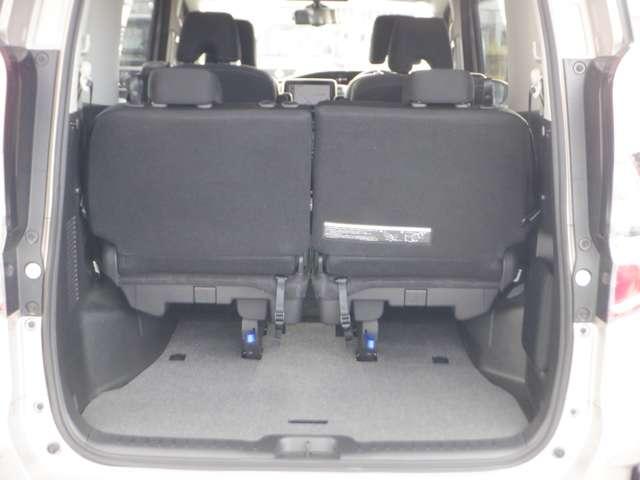 セレナ 1.2 e-POWER ハイウェイスター V ワンオ-ナ- 後席モニター プロパイロット 360°カメラ エマジェンシーブレーキ 1オナ スマキー バックカメラ LED レーンアシスト 点検記録簿付 ETC ドラレコ Aストップ イモビ サイドカーテンエアバック フルオートエアコン ABS(17枚目)