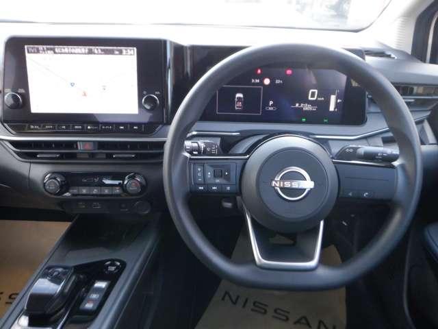 ノート 1.2 X 試乗車UP メ-カ-ナビ TV・HDMI・USB・BT リアカメラ 衝突被害軽減ブレ-キ 全方位カメラ ETC付 LEDヘッドライト レーンアシスト インテリジェントキー ワンオーナー アイドリングストップ 整備記録簿 盗難防止システム ワンセグTV(4枚目)