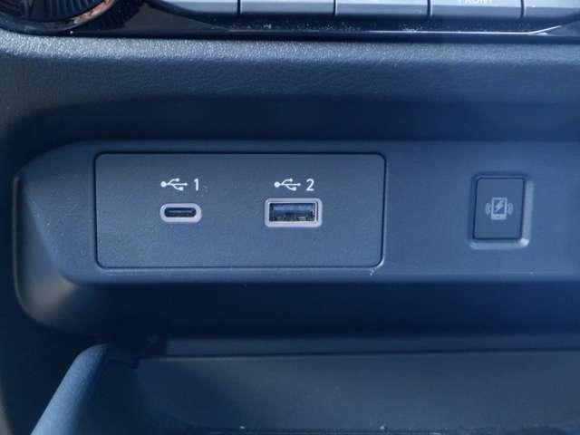 ノート 1.2 X 試乗車UP メ-カ-ナビ TV・HDMI・USB・BT リアカメラ 衝突被害軽減ブレ-キ 全方位カメラ ETC付 LEDヘッドライト レーンアシスト インテリジェントキー ワンオーナー アイドリングストップ 整備記録簿 盗難防止システム ワンセグTV(8枚目)