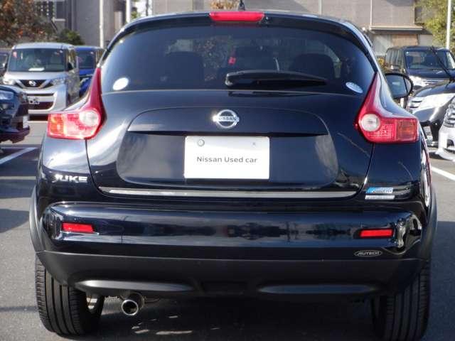 １年間走行無制限保証」全国２３００カ所の日産サービス工場で保証修理が受けられる。