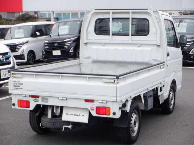 ＮＴ１００クリッパートラック ６６０　ＤＸ　３ＡＴ　エアコン　パワステ　ＡＭＦＭラジオ　運転席エアバック　ＰＳ　エアコンパワステ（3枚目）