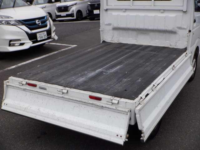 ＮＴ１００クリッパートラック ６６０　ＤＸ　３ＡＴ　エアコン　パワステ　ＡＭＦＭラジオ　運転席エアバック　ＰＳ　エアコンパワステ（6枚目）