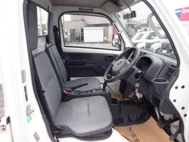 ＮＴ１００クリッパートラック ６６０　ＤＸ　３ＡＴ　エアコン　パワステ　ＡＭＦＭラジオ　運転席エアバック　ＰＳ　エアコンパワステ（7枚目）
