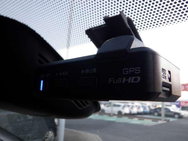 セレナ １．２　ｅ－ＰＯＷＥＲ　ハイウェイスター　Ｖ　後席モニタ－　プロパイ　３６０°カメラ　エマジェンシーブレーキ　パーキングアシスト　スマキー　バックカメラ　ＬＥＤ　レーンアシスト　点検記録簿付　ＥＴＣ　ドラレコ　Ａストップ　イモビ　サイドカーテンエアバック　アルミホイール（9枚目）