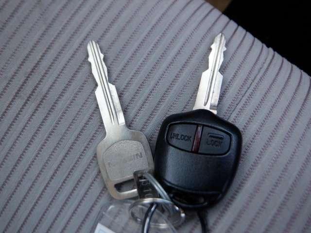 デイズルークス ６６０　Ｓ　雹害未修理車　ワンオ－ナ－　ＰＳ　ＥＴＣ車載器　１オーナー　両席エアバック　アイドルストップ　オートエアコン　ナビＴＶ　メモリナビ　キーレスエントリーシステム　記録簿有り　エアーバッグ　ＡＢＳ　ワンセグＴＶ　パワーウインド（9枚目）