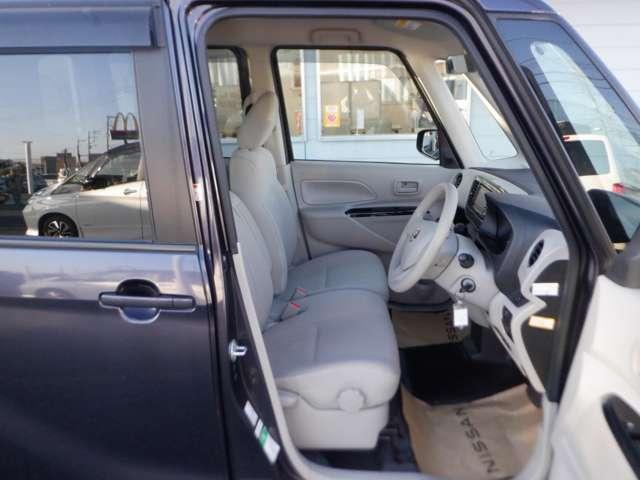 デイズルークス ６６０　Ｓ　雹害未修理車　ワンオ－ナ－　ＰＳ　ＥＴＣ車載器　１オーナー　両席エアバック　アイドルストップ　オートエアコン　ナビＴＶ　メモリナビ　キーレスエントリーシステム　記録簿有り　エアーバッグ　ＡＢＳ　ワンセグＴＶ　パワーウインド（14枚目）