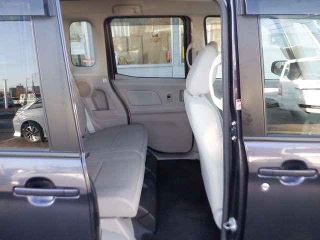 デイズルークス ６６０　Ｓ　雹害未修理車　ワンオ－ナ－　ＰＳ　ＥＴＣ車載器　１オーナー　両席エアバック　アイドルストップ　オートエアコン　ナビＴＶ　メモリナビ　キーレスエントリーシステム　記録簿有り　エアーバッグ　ＡＢＳ　ワンセグＴＶ　パワーウインド（17枚目）