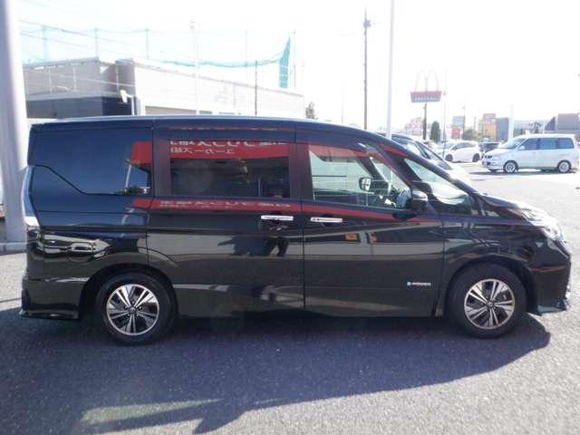 セレナ 1.2 e-POWER ハイウェイスター V 雹害未修理車 ワンオ-ナ- 後席モニタ- 360°カメラ エマジェンシーブレーキ 1オナ スマキー バックカメラ LED レーンアシスト 点検記録簿付 ETC ドラレコ Aストップ イモビ フルオートエアコン アルミホイール エアバック(14枚目)