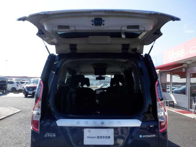 セレナ 1.2 e-POWER ハイウェイスター V 雹害未修理車 ワンオ-ナ- 後席モニタ- 360°カメラ エマジェンシーブレーキ 1オナ スマキー バックカメラ LED レーンアシスト 点検記録簿付 ETC ドラレコ Aストップ イモビ フルオートエアコン アルミホイール エアバック(16枚目)