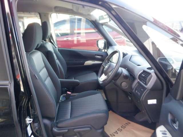 セレナ 1.2 e-POWER ハイウェイスター V 雹害未修理車 ワンオ-ナ- 後席モニタ- 360°カメラ エマジェンシーブレーキ 1オナ スマキー バックカメラ LED レーンアシスト 点検記録簿付 ETC ドラレコ Aストップ イモビ フルオートエアコン アルミホイール エアバック(17枚目)