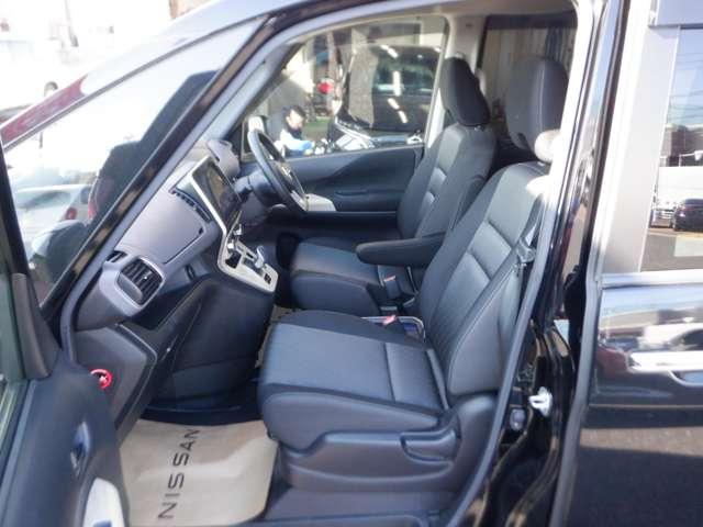 セレナ 1.2 e-POWER ハイウェイスター V 雹害未修理車 ワンオ-ナ- 後席モニタ- 360°カメラ エマジェンシーブレーキ 1オナ スマキー バックカメラ LED レーンアシスト 点検記録簿付 ETC ドラレコ Aストップ イモビ フルオートエアコン アルミホイール エアバック(18枚目)